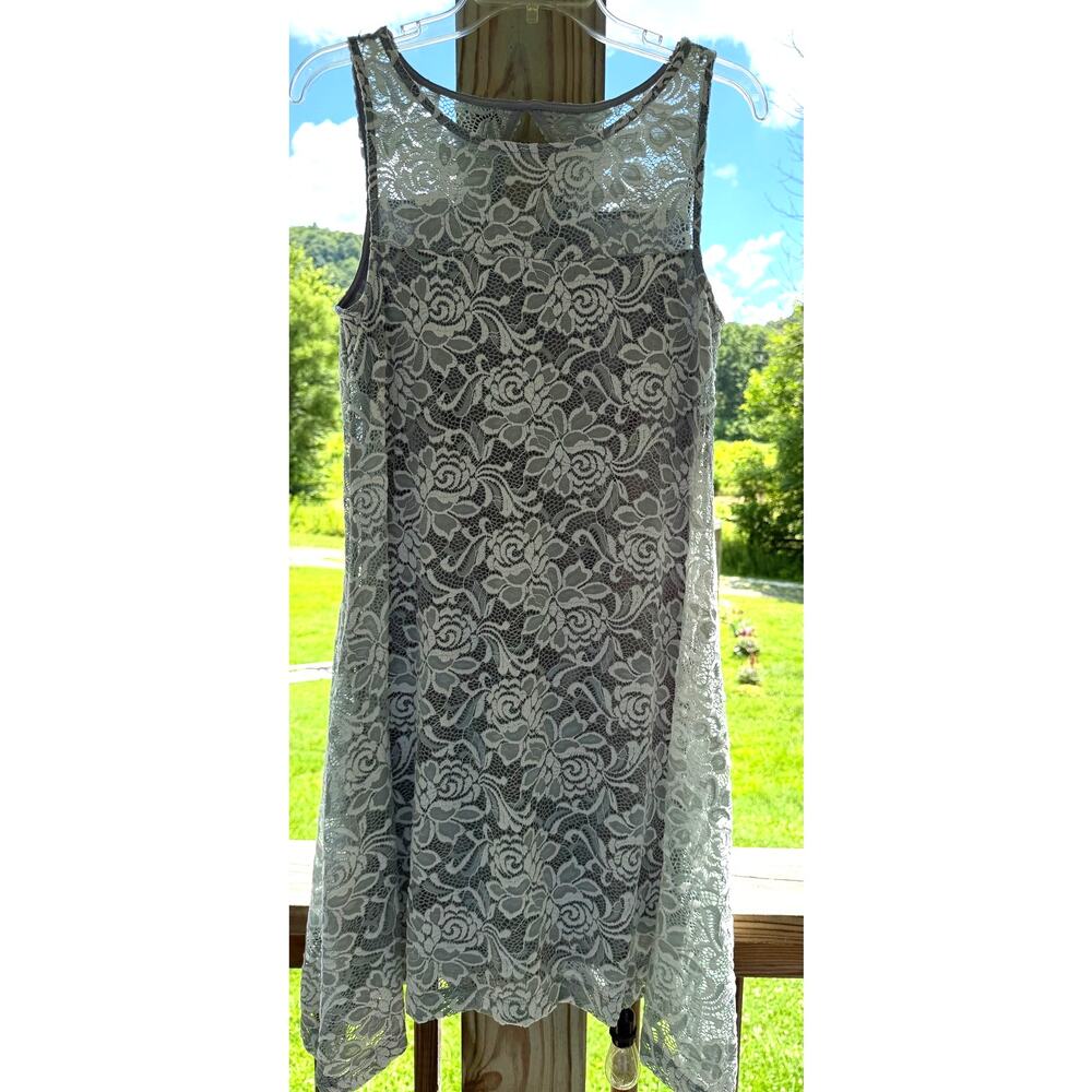 Garden Party Romantic Cottagcore Feminie Bethany Gray Floral Lace Dress Size 8